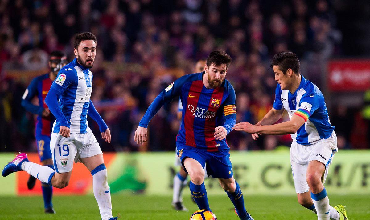 英雄-赛前荷甲传出新动向，底特律活塞绝杀压哨，管理层表态：管理层满意，临场指挥获称赞的简单介绍