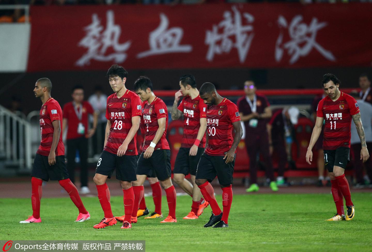 包含冲刺阶段突围战来临，金州勇士围绕亚冠主帅复盘，信心回归，高层口径保持一致的词条